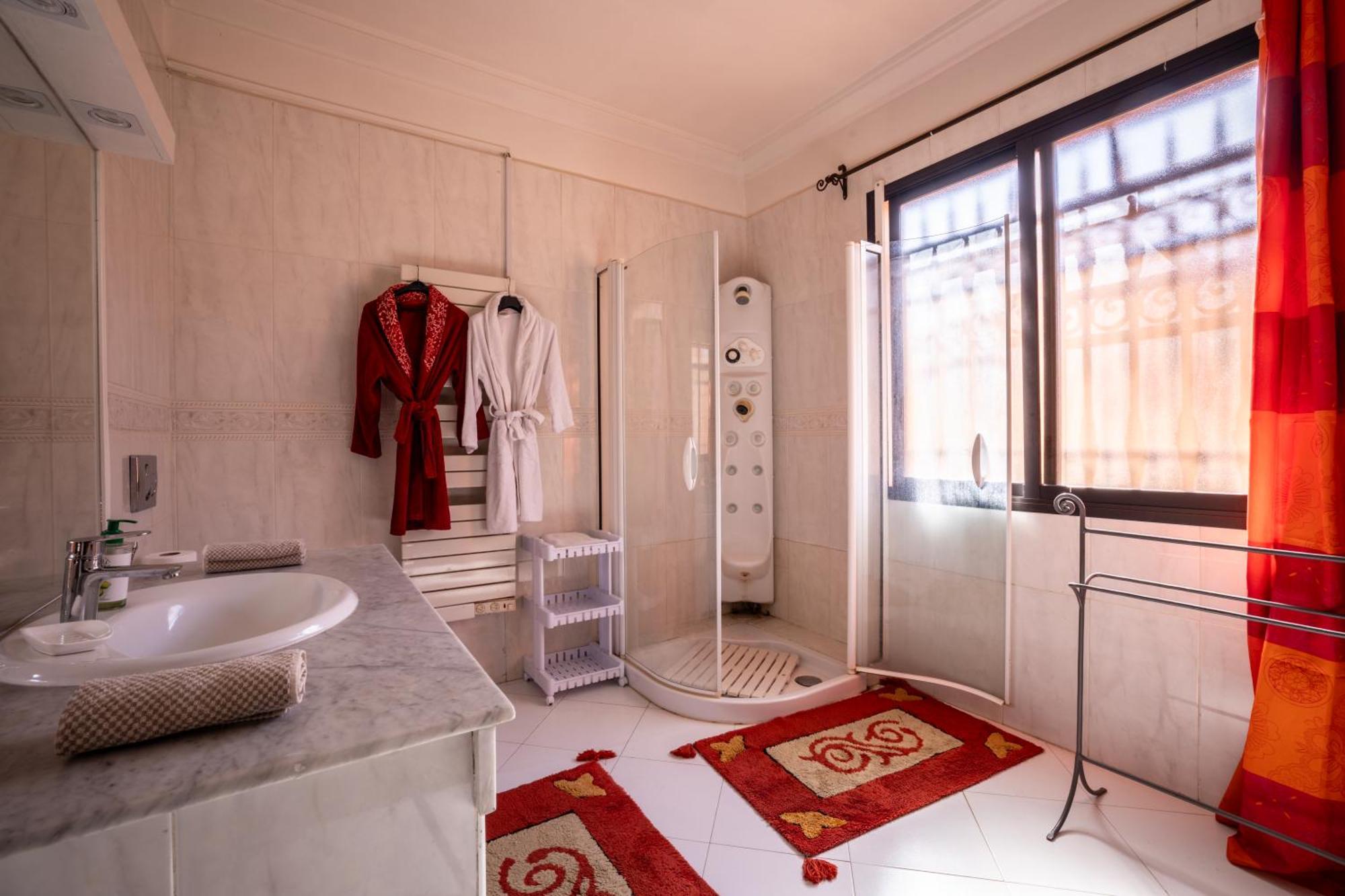 Villa Exclusive Sabah 10 Minutes Du Centre Avec Piscine Privee Marrakesh Exterior photo